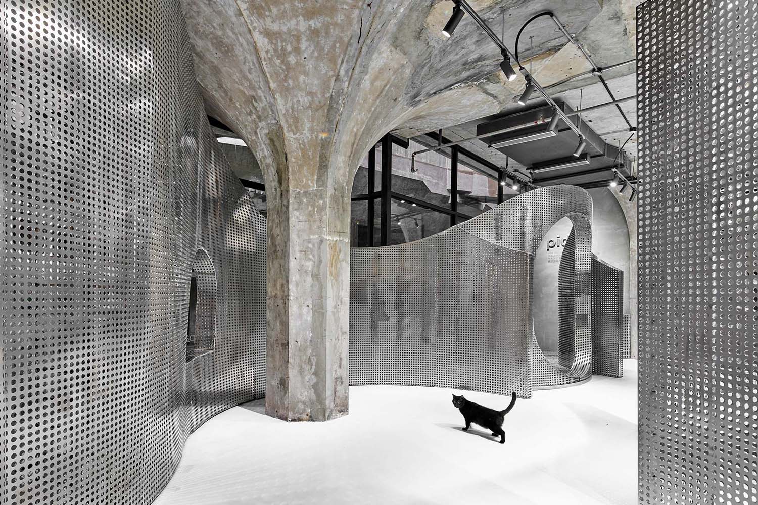 The Animal Backbone Retail Store by Eason Zhu, Winner in Interior Space and Exhibition Design Category, 2021—2022.