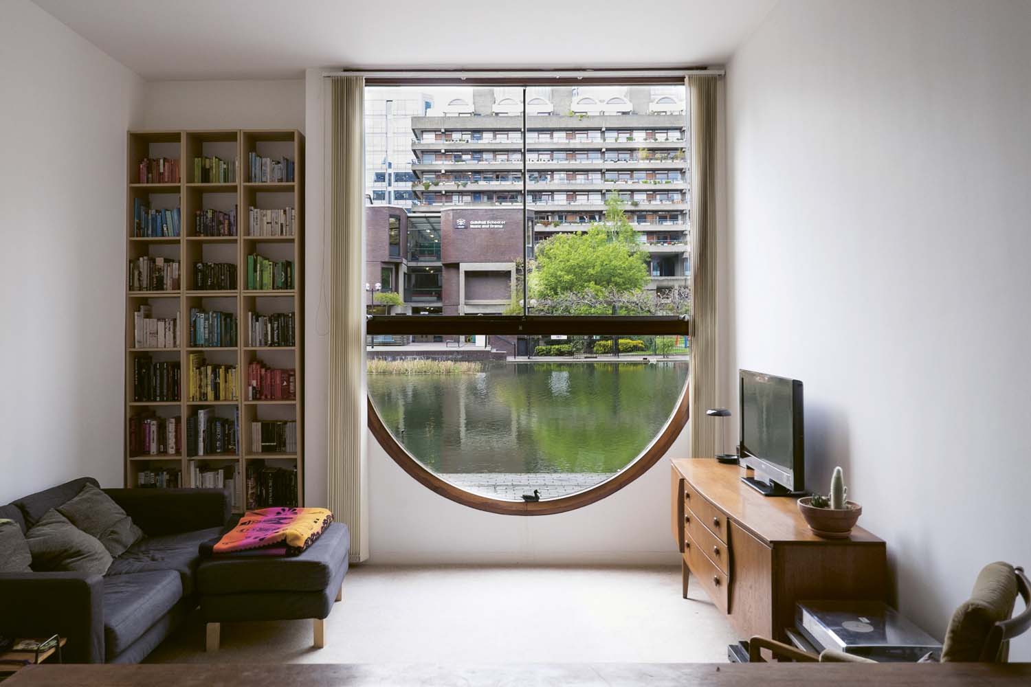 Anton Rodriguez, Barbican Residents