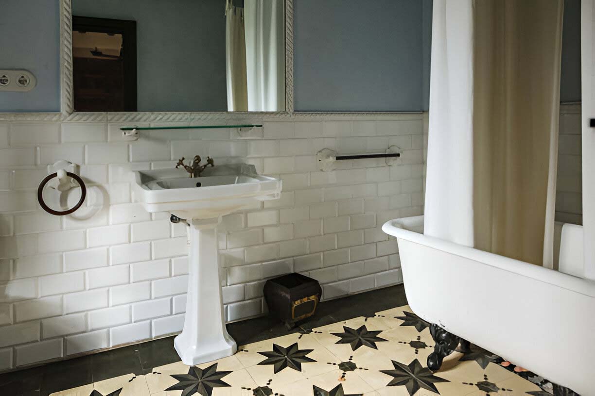 Bathroom Tile Ideas: Transform Your Space with These Inspirational Designs