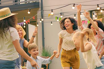 Throwing a Fun and Eco-Friendly Party Throwing a Fun and Eco-Friendly Party