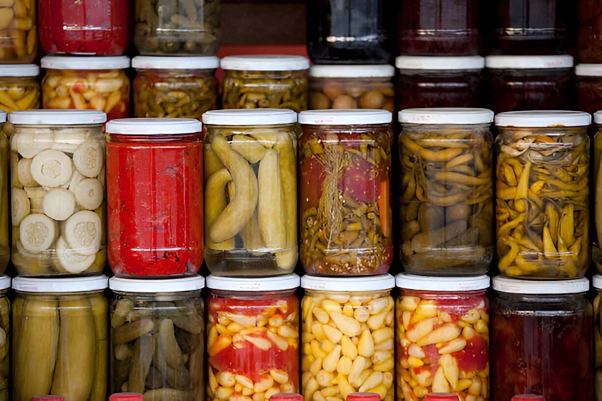 Essential Pantry Staples for Every Restaurant Kitchen