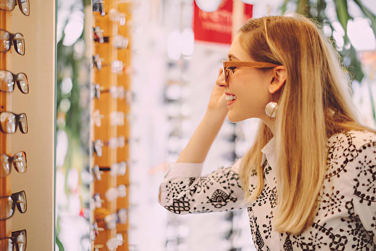 How to Match Sunglasses With Hair Colour