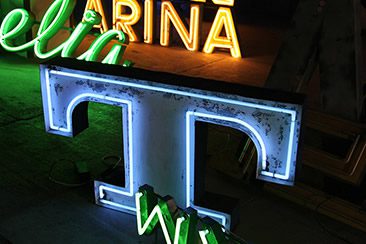 Neon Muzeum, Warsaw