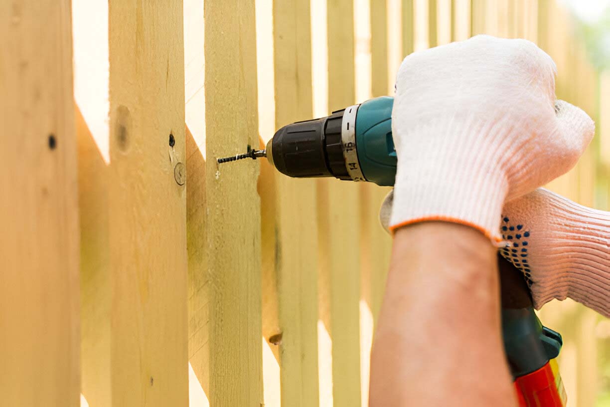 How To Vet Top Fence Builders Near You for New Fence Construction